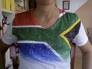 Versione SudAfrica della t-flag di Patrizia Pepe 